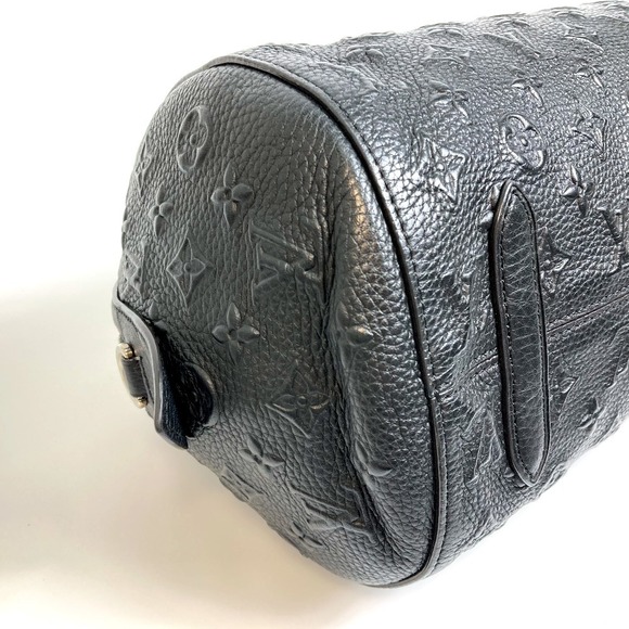 Louis Vuitton Monogram Revelation GM Shoulder Bag Noir Black - Picture 4 of 8